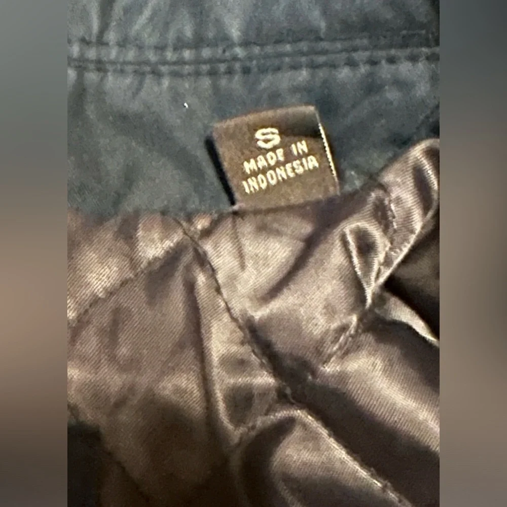Men’s size small Dockers long sleeve jacket with pockets and neck collar